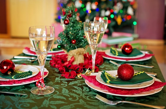 christmas-table-1909797_1920